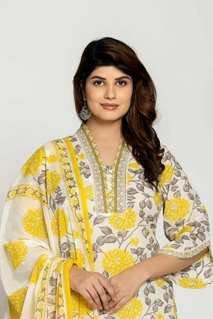 White Floral print Cotton Kurti Pant Set