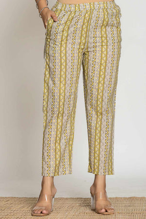 White Floral print Cotton Kurti Pant Set