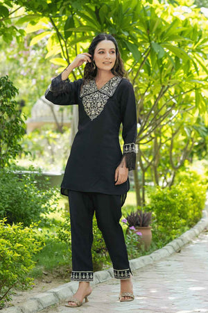 Black Embroidered Silk Co-Ord Set (1476CRDBK)