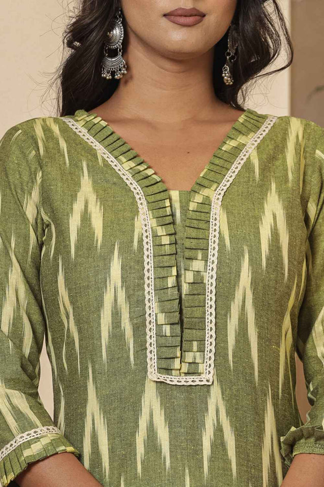 Green Ikat Print Pure Cotton Kurti Pant Set