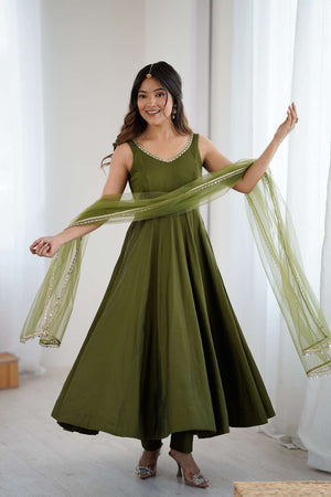 Dark Green Solid Chanderi Anarkali Suit Set (285-Mehandi-AFKB) Dark Green Solid Chanderi Anarkali Suit Set (285-Mehandi-AFKB)