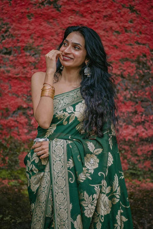 Green Banarasi Woven Soft Silk Saree (50116)