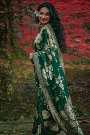 Green Banarasi Woven Soft Silk Saree (50116)
