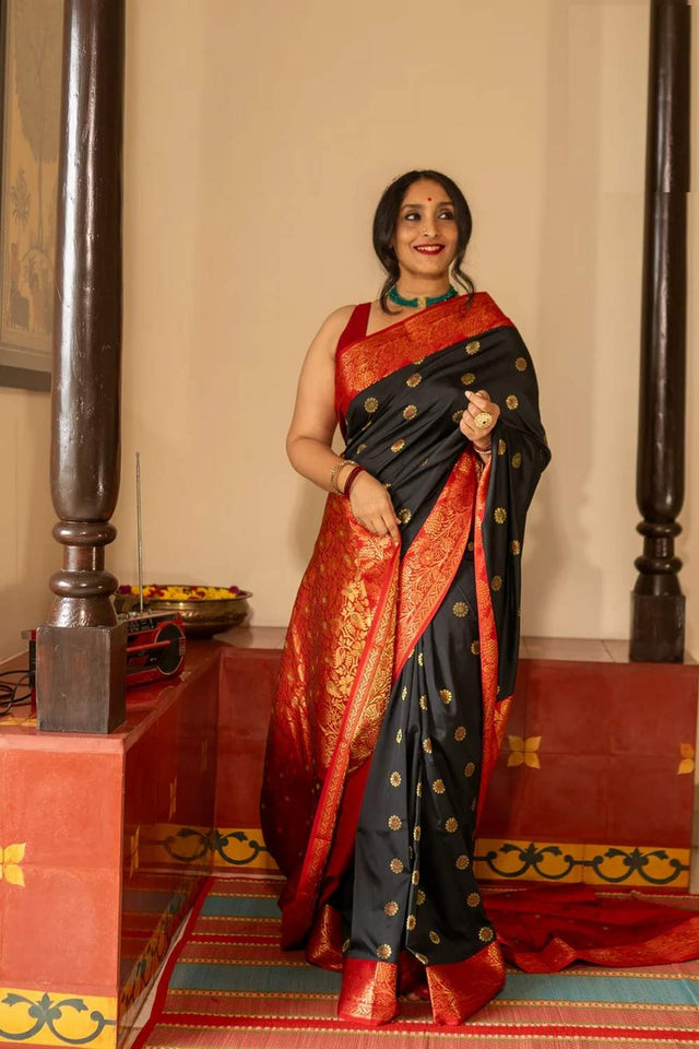 Black Banarasi Woven Soft Silk Saree (50117_1)
