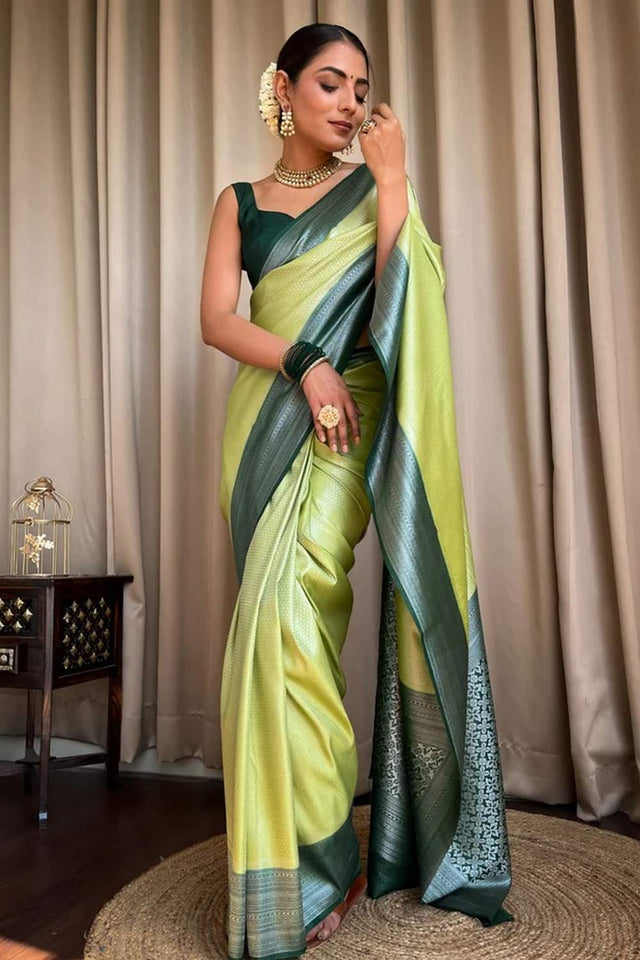 Green Banarasi Woven Soft Silk Saree (50146_2)