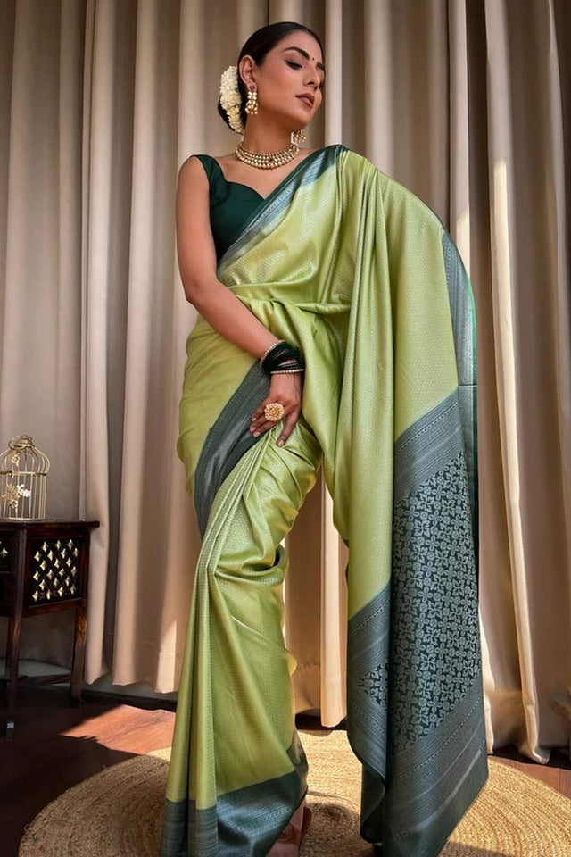 Green Banarasi Woven Soft Silk Saree (50146_2)