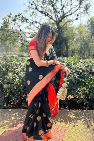 Black Banarasi Woven Soft Silk Saree (50182)