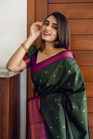 Green Banarasi Woven Soft Silk Saree (55111)