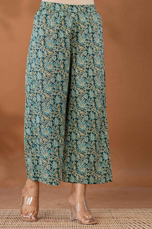 Green Ethnic Motifs Thread Work Pure Cotton Kurti Pant Set