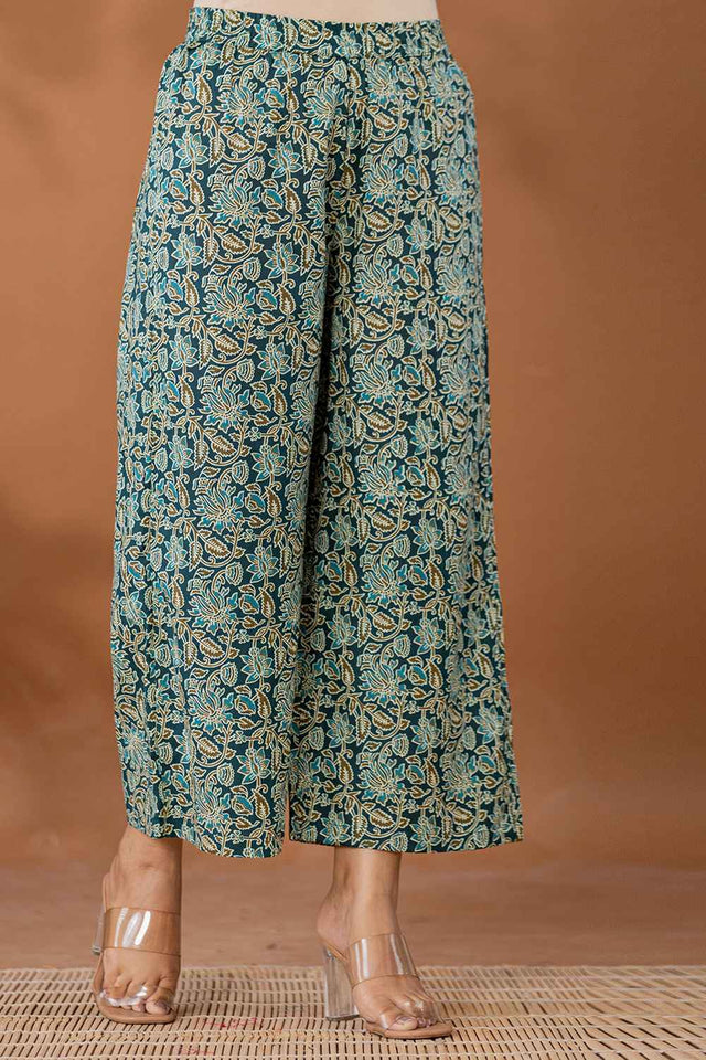 Green Ethnic Motifs Thread Work Pure Cotton Kurti Pant Set