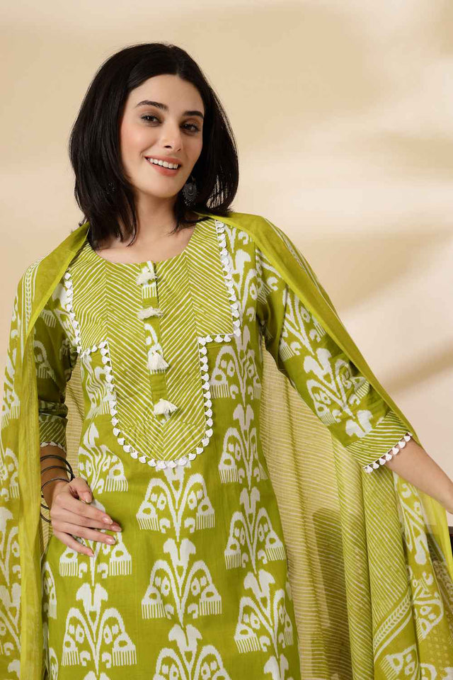 Green Floral Printed Cotton Kurti Pant Set