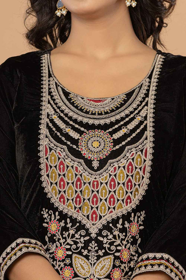 Black Solid Embroidered Velvet Kurti Pant Set (6185SKDBK)