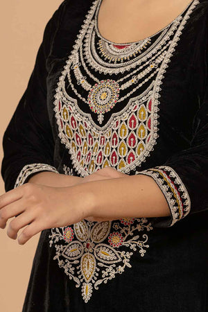 Black Solid Embroidered Velvet Kurti Pant Set (6185SKDBK)