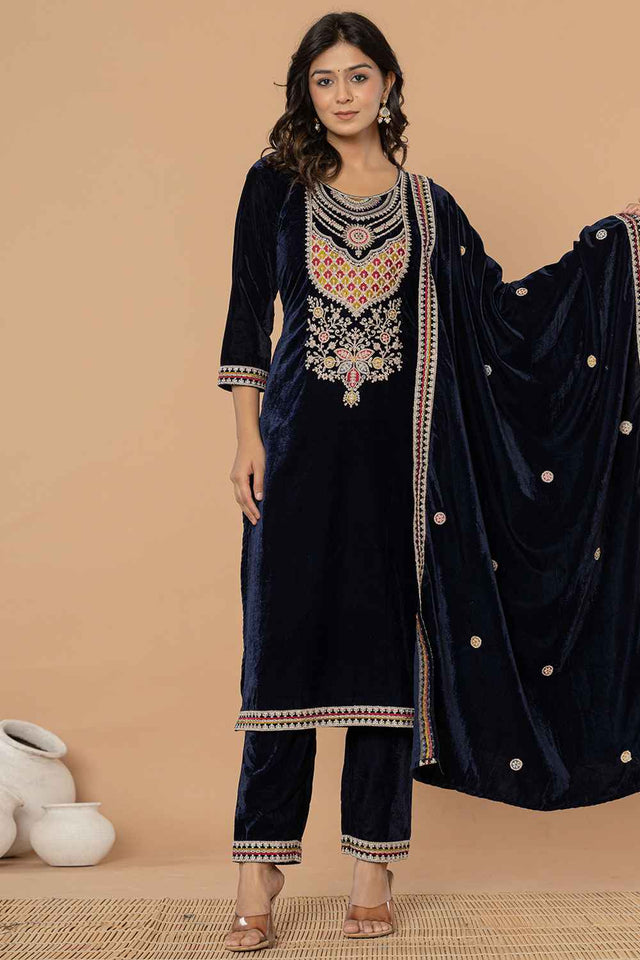 Blue Solid Embroidered Velvet Kurti Pant Set (6186SKDNB)