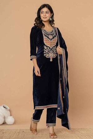 Blue Solid Embroidered Velvet Kurti Pant Set (6186SKDNB)