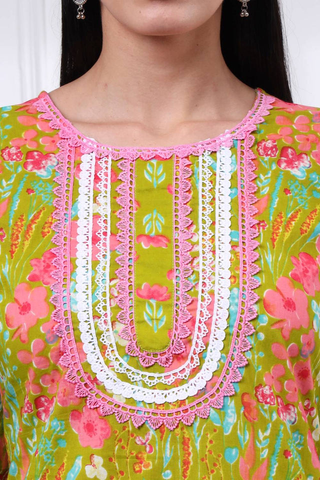 Green Floral Printed Cotton Straight Cut Suit Set