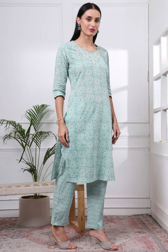 Green Floral Printed Cotton Straight Cut Suit Set