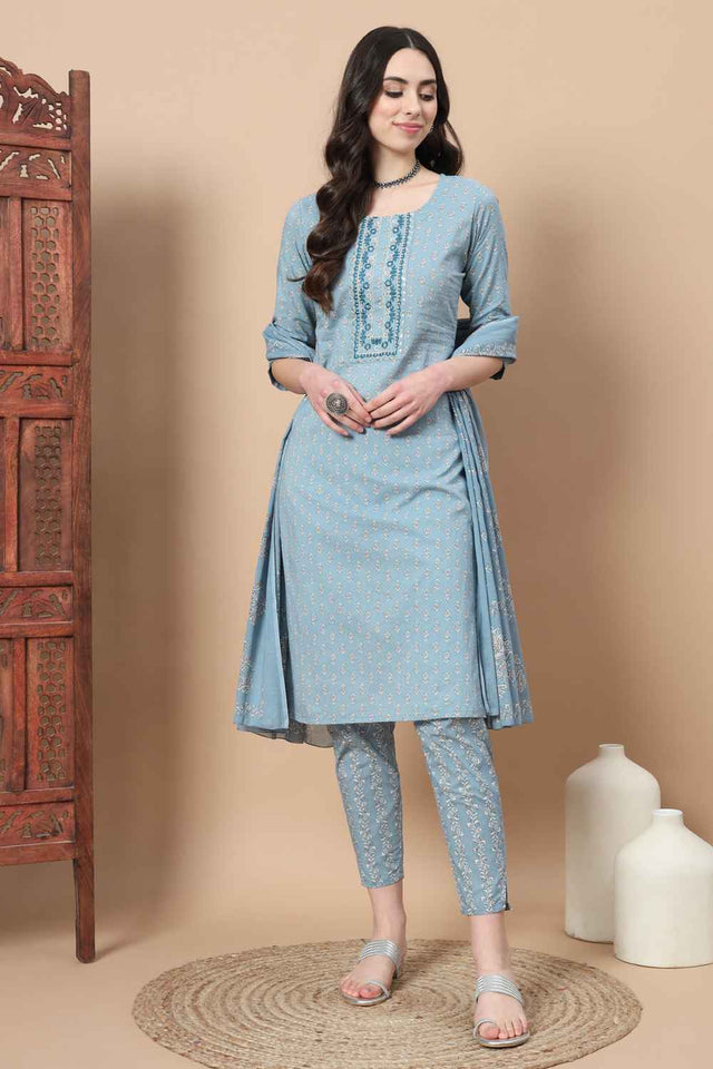 Blue Ethnic Motifs Thread Work Pure Cotton Kurti Pant Set