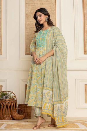 Yellow Paisley Print Thread Work Pure Cotton Kurti Pant Set