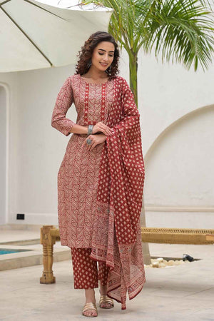 Red Ethnic Motifs Beads and Stones Embossed Pure Cotton Kurti Pant Set