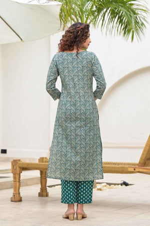 Green Ethnic Motifs Beads and Stones Embossed Pure Cotton Kurti Pant Set