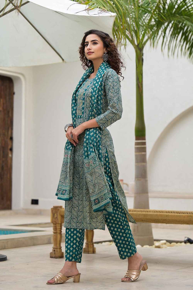 Green Ethnic Motifs Beads and Stones Embossed Pure Cotton Kurti Pant Set