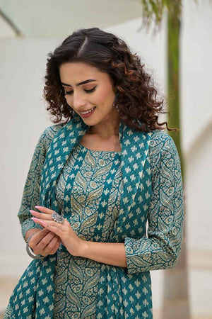 Green Ethnic Motifs Beads and Stones Embossed Pure Cotton Kurti Pant Set