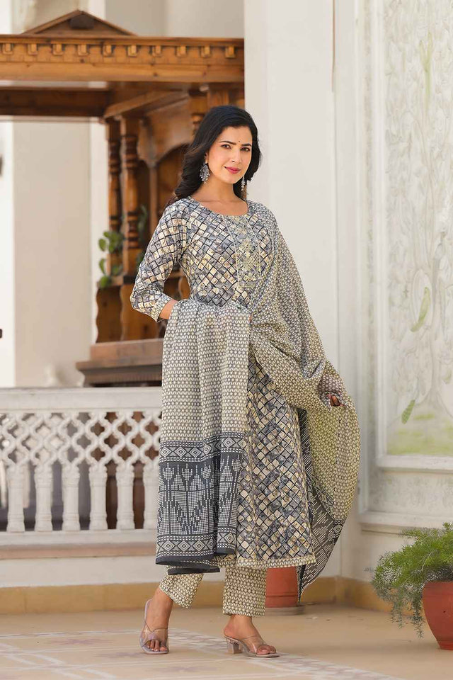 Grey Checkerd Print Zari Work Pure Cotton Kurti Pant Set