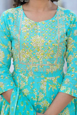 Turquoise Floral Print Zari Work Pure Cotton Kurti Pant Set