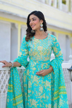 Turquoise Floral Print Zari Work Pure Cotton Kurti Pant Set
