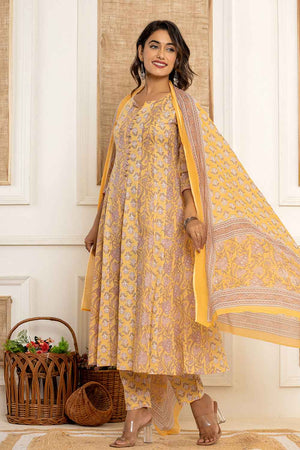 Yellow Floral Print Pure Cotton Kurti Pant Set