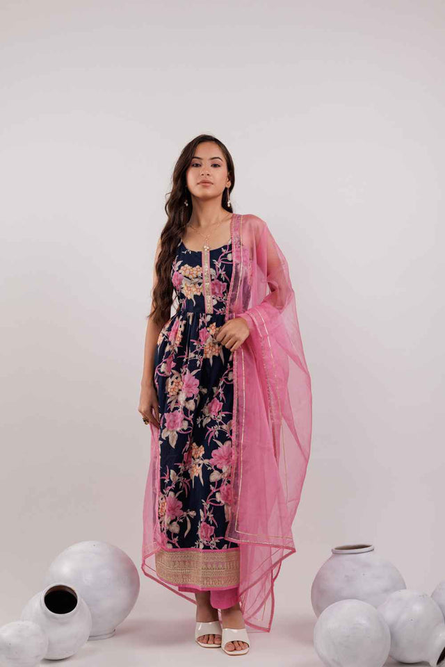 Blue Floral Print Thread Work Pure Cotton Kurti Pant Set