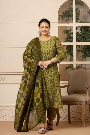 Green Ethnic Motifs Sequins Work Pure Cotton Kurti Pant Set
