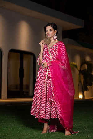 Pink Leheriya Lace Work Pure Cotton Kurti Pant Set