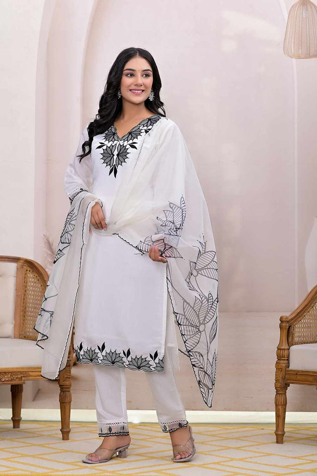 White Embroidered Silk Blend Kurti Pant Set (6990SKDWH)