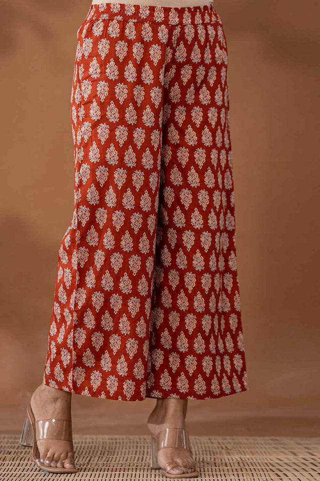 Red Ethnic Motifs Thread Work Pure Cotton Kurti Pant Set