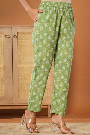 Green Floral Print Cotton Kurti Pant Set