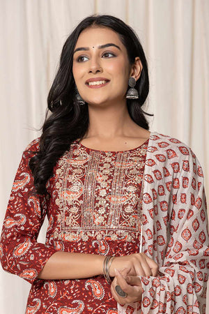 Maroon Paisley Print Cotton Kurti Pant Set