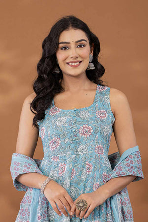 Blue Floral Print Cotton Kurti Pant Set