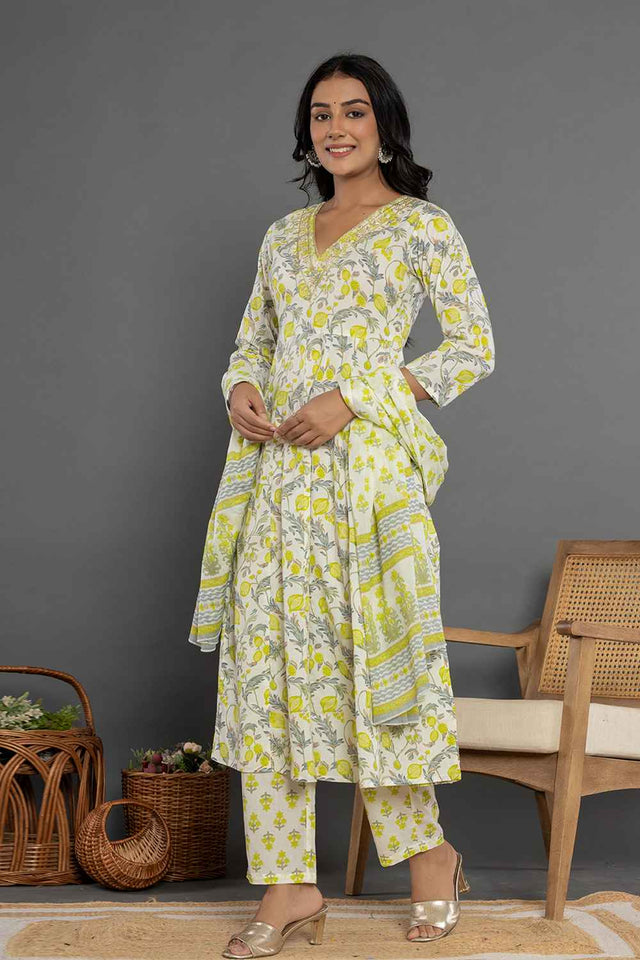 Green Ethnic Motifs Beads and Stones Embossed Pure Cotton Kurti Pant Set