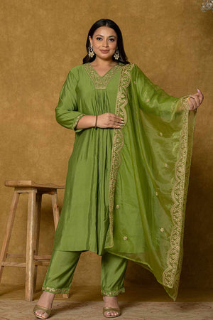 Green Solid Silk Blend Kurti Pant Set