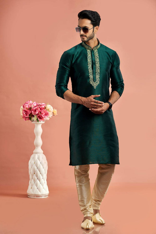 Men's Green Embroidered Raw Silk Kurta Pyjama Set