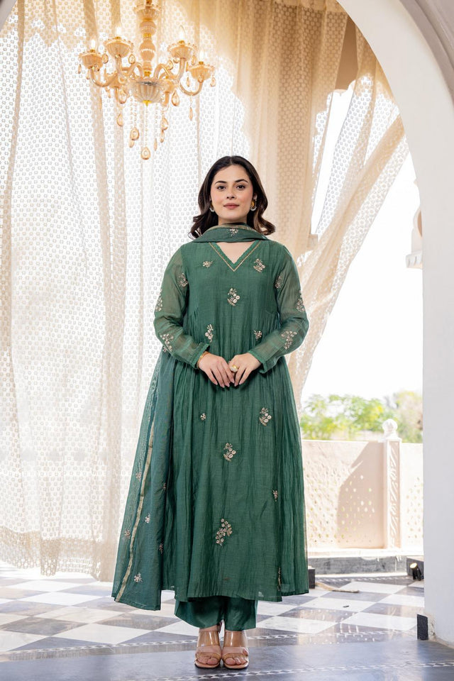 Green Floral Embroidered Chanderi Straight Cut Suits (ACA5324)