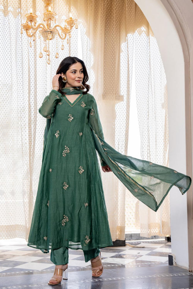 Green Floral Embroidered Chanderi Straight Cut Suits (ACA5324)
