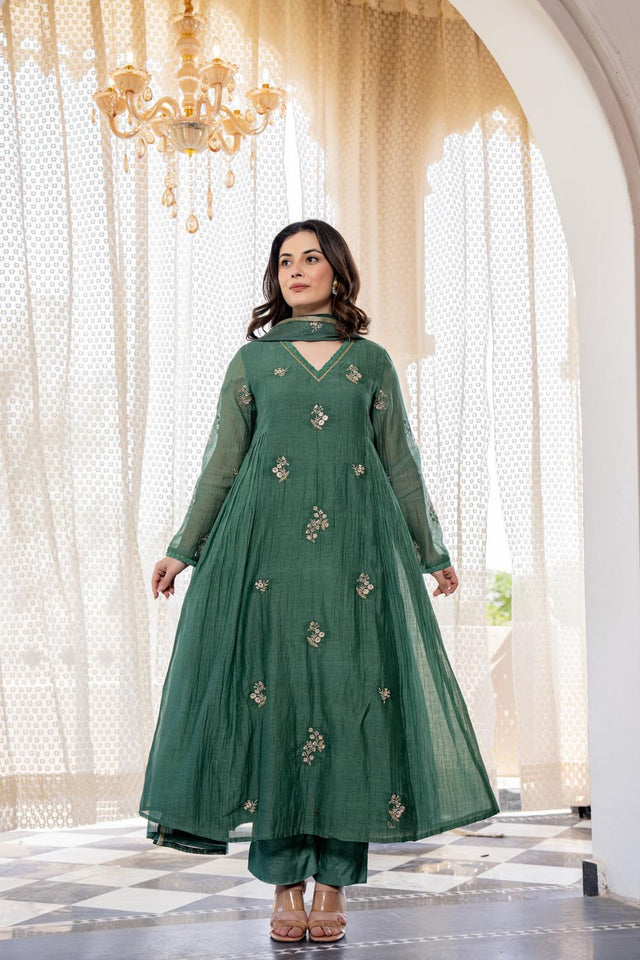 Green Floral Embroidered Chanderi Straight Cut Suits (ACA5324)
