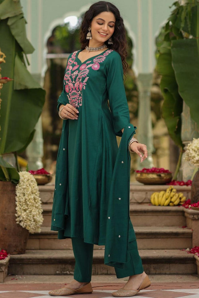 Green Floral Embroidered Rayon Anarkali Suits (ACA5327)