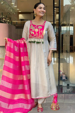 Pink Embroidered Silk Anarkali Suits (ACA5483)