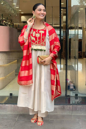 Red Embroidered Silk Anarkali Suits (ACA5484)