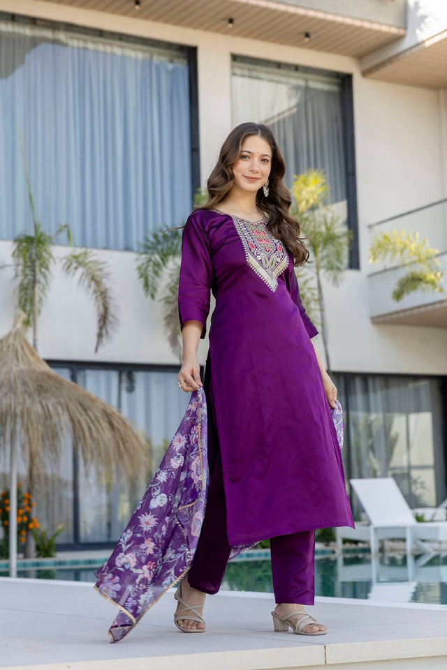 Purple Embroidered Chanderi Kurti Pant Set (ACA5491)