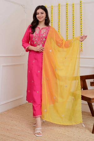 Pink Embroidered Chanderi Kurti Pant Set (ACA5492)